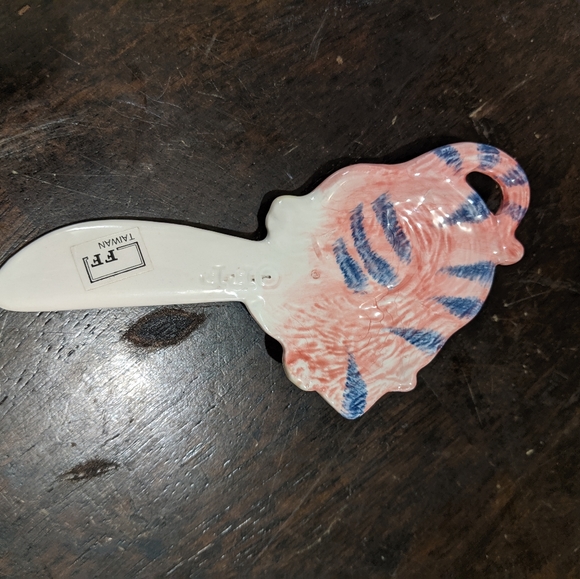 Handmade Ceramic Alice in Wonderland butter knives - Picture 4 of 7